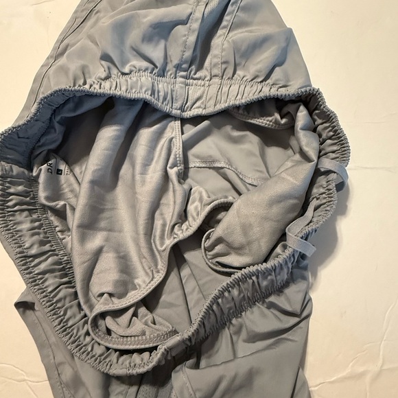 Nike Gray Athletic Shorts Lightweight Elastic Waist - Picture 3 of 4